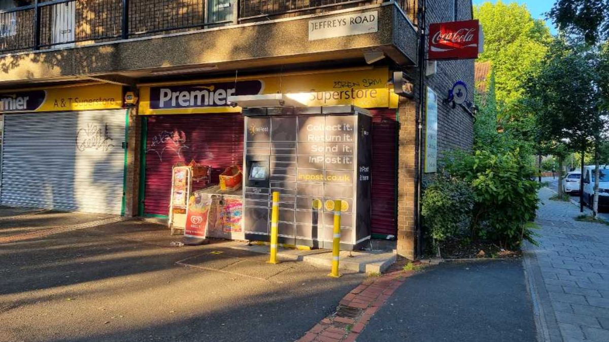 InPost locker at 91-93 Jeffreys Road 24/7 InPost Locker - Premier Store Jeffreys Road, London