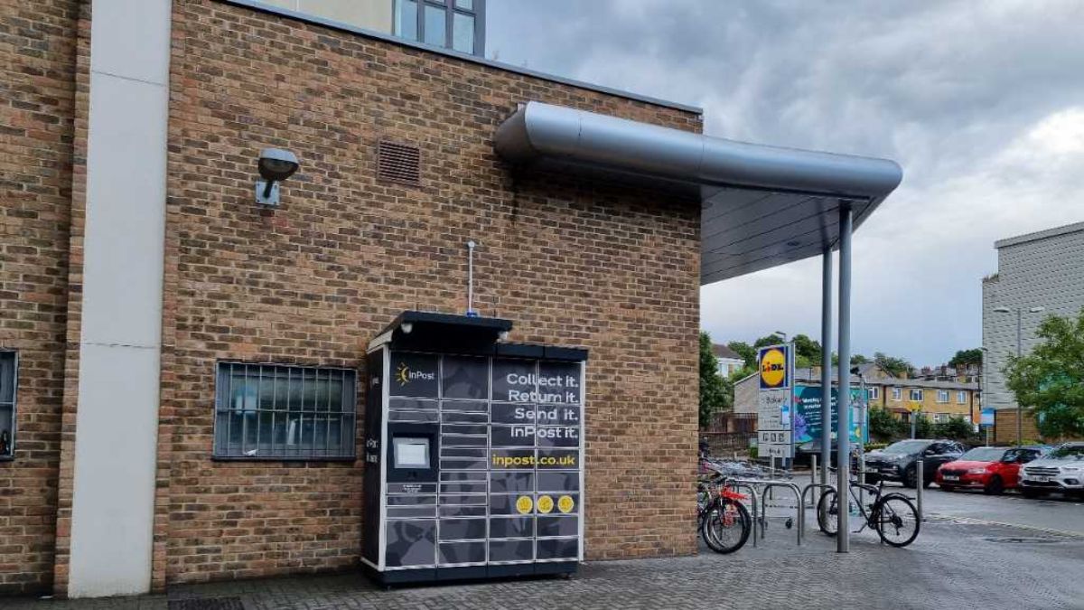 InPost locker at 104-120 Lee High Road 24/7 InPost Locker - LIDL Lewisham, London
