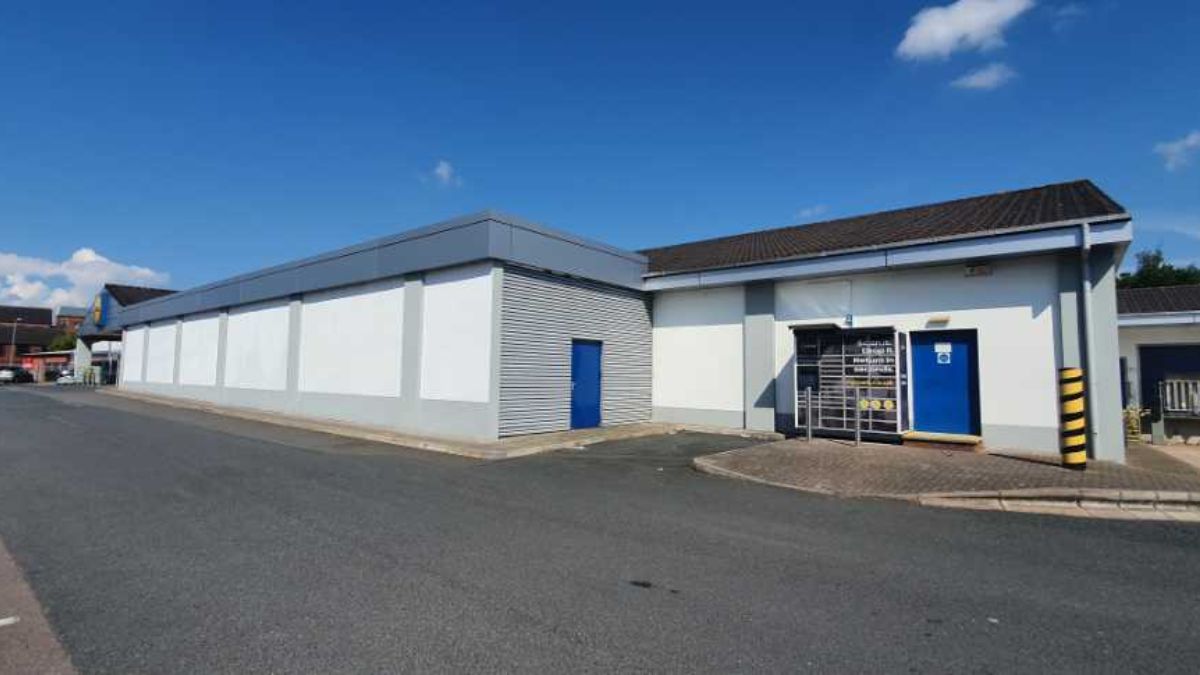InPost locker at Newtown Road 24/7 InPost Locker -  LIDL Ronkswood, Worcester