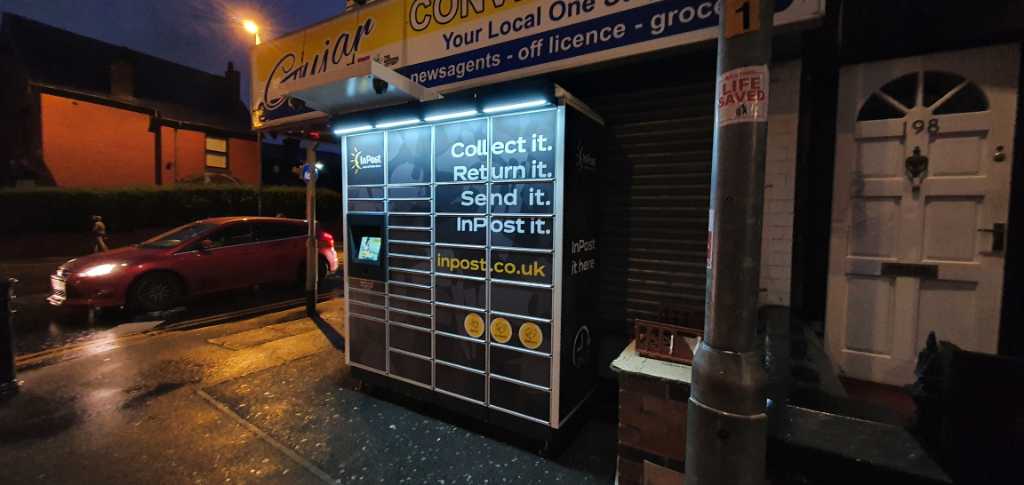 InPost locker at 200 Hollins Road 24/7 InPost Locker - Ali Convenience Store, Oldham
