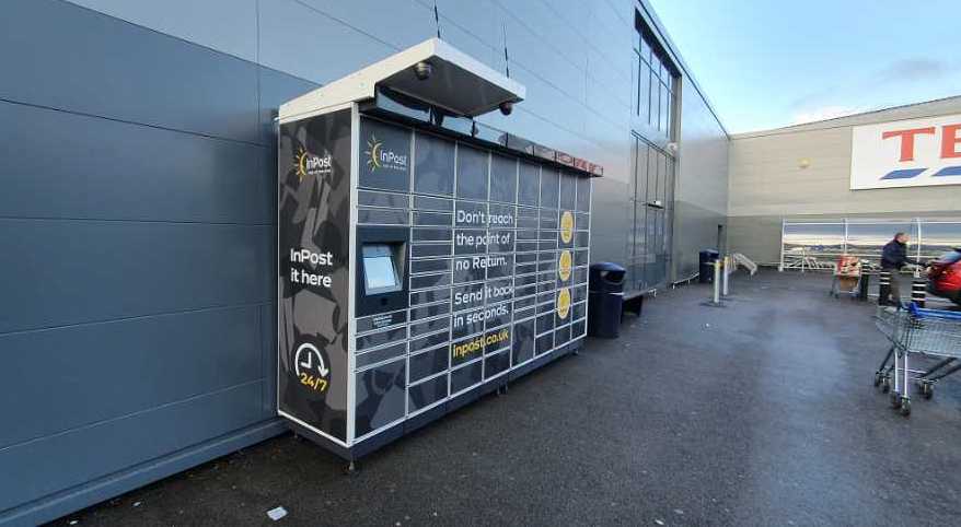 InPost locker at Valley Road 24/7 InPost Locker - TESCO SUPERSTORE Bradford Peel Centre, Manningham