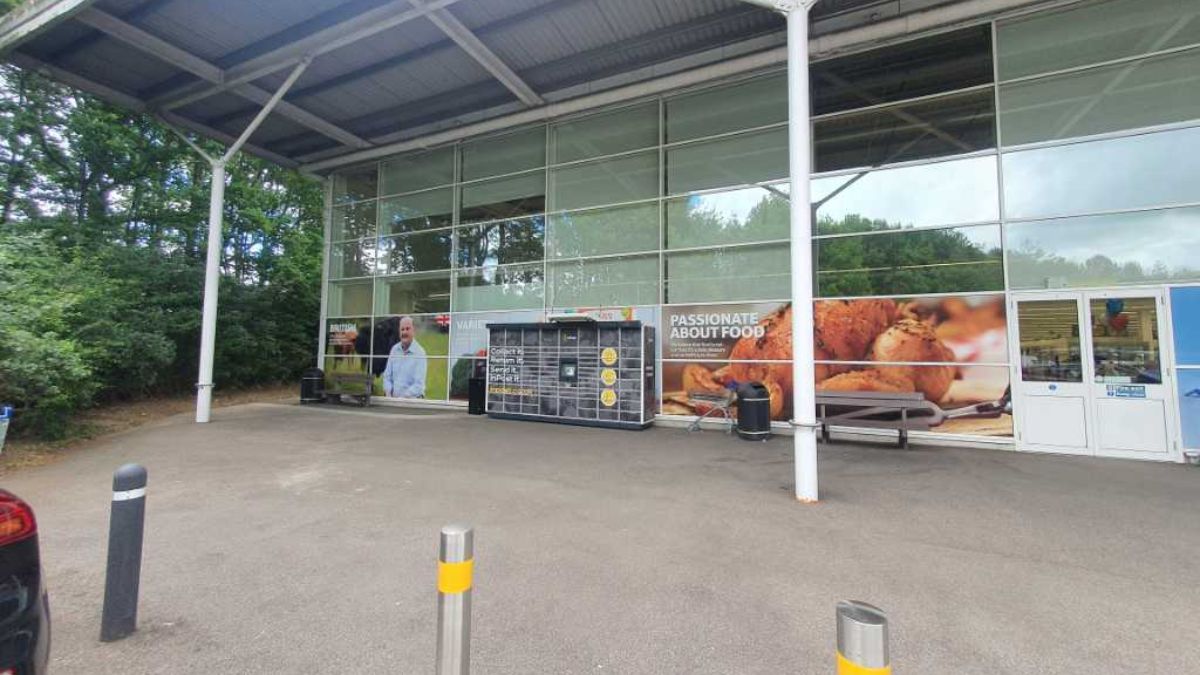 InPost locker at Kingston Road 24/7 InPost Locker - TESCO Dereham Extra, Toftwood, Dereham