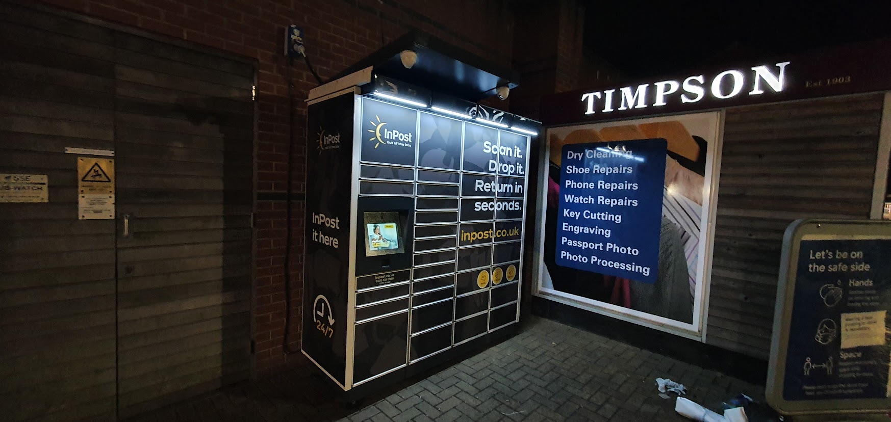 InPost locker at Packhorse Road 24/7 InPost Locker - TESCO SUPERSTORE Gerrards Cross, Gerrards Cross