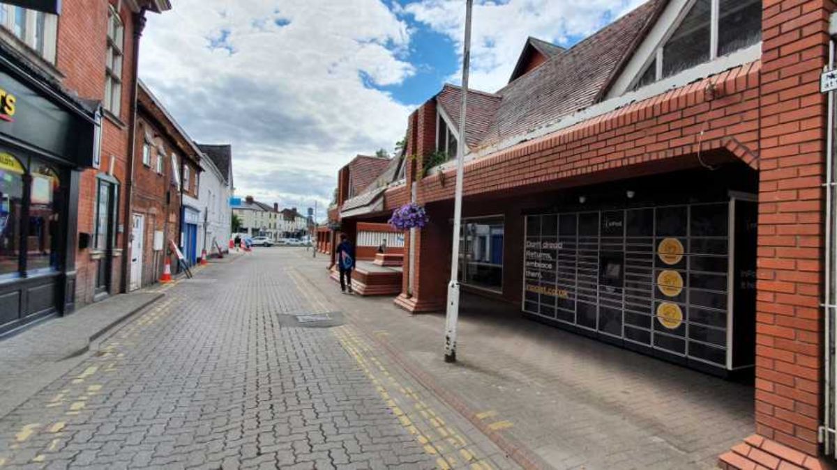 InPost locker at Bewell Street, Central 24/7 InPost Locker - TESCO SUPERSTORE Hereford, Hereford