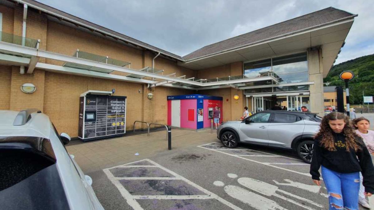 InPost locker at Heilborn Way/Prior Street, Pen-y-Cae 24/7 InPost Locker - TESCO SUPERSTORE Port Talbot East Bank, Port Talbot