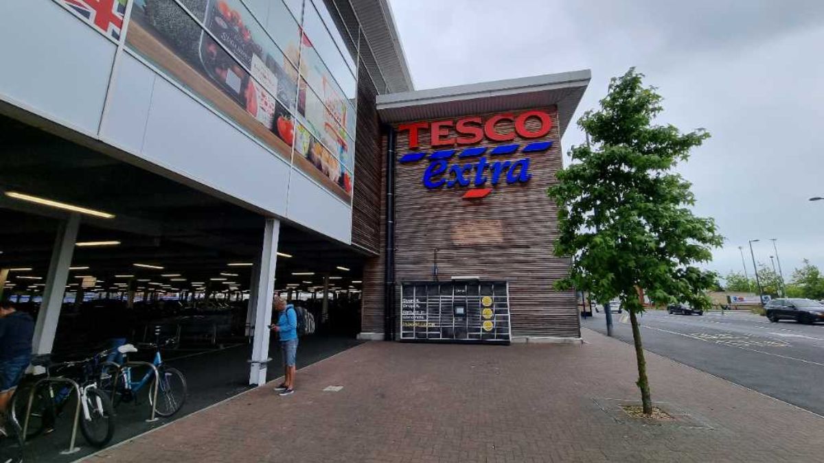 InPost locker at Fratton Way, Fratton 24/7 InPost Locker - TESCO P/Mouth Fraton Wy Ext, Portsmouth
