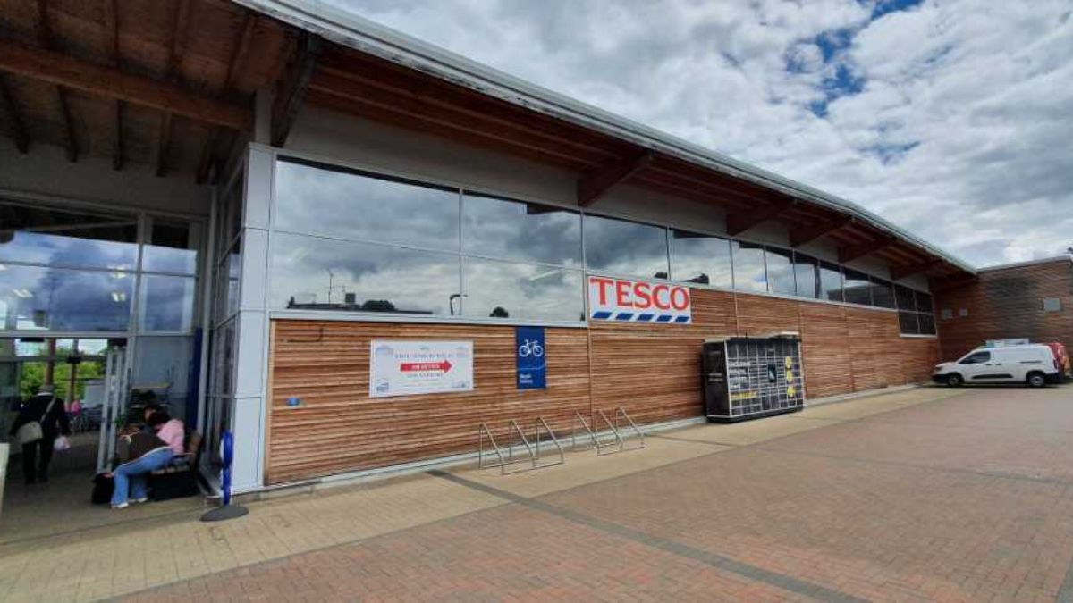 InPost locker at 62 Teme Street 24/7 InPost Locker - TESCO SUPERSTORE Tenbury Wells, Tenbury Wells