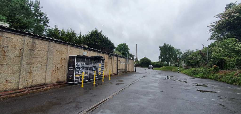 InPost locker at Bury Avenue 24/7 InPost Locker - Charville Community Association, Hayes