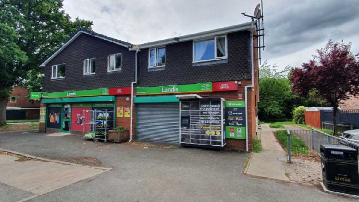 InPost locker at 2 Furze Lane 24/7 InPost Locker - Muralee Food & Wine, Redditch