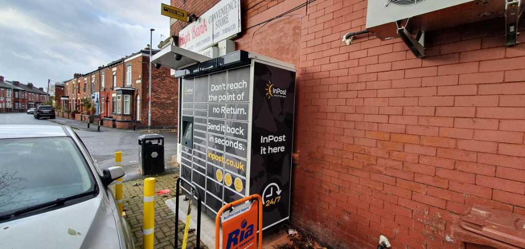 InPost locker at 15 High Bank 24/7 InPost Locker - High Bank Convenience Store, Abbey Hey