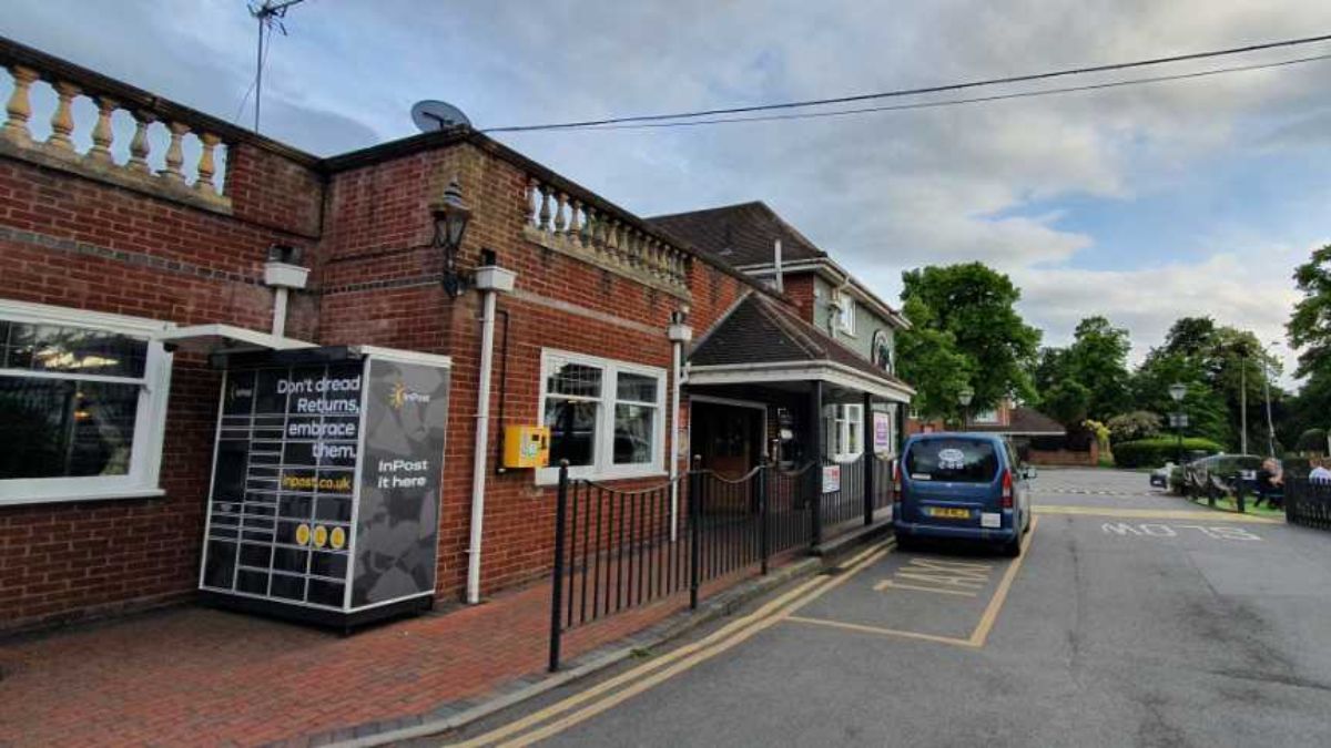 InPost locker at Highfield Road 24/7 InPost Locker - Marstons Attleborough Arms, Nuneaton