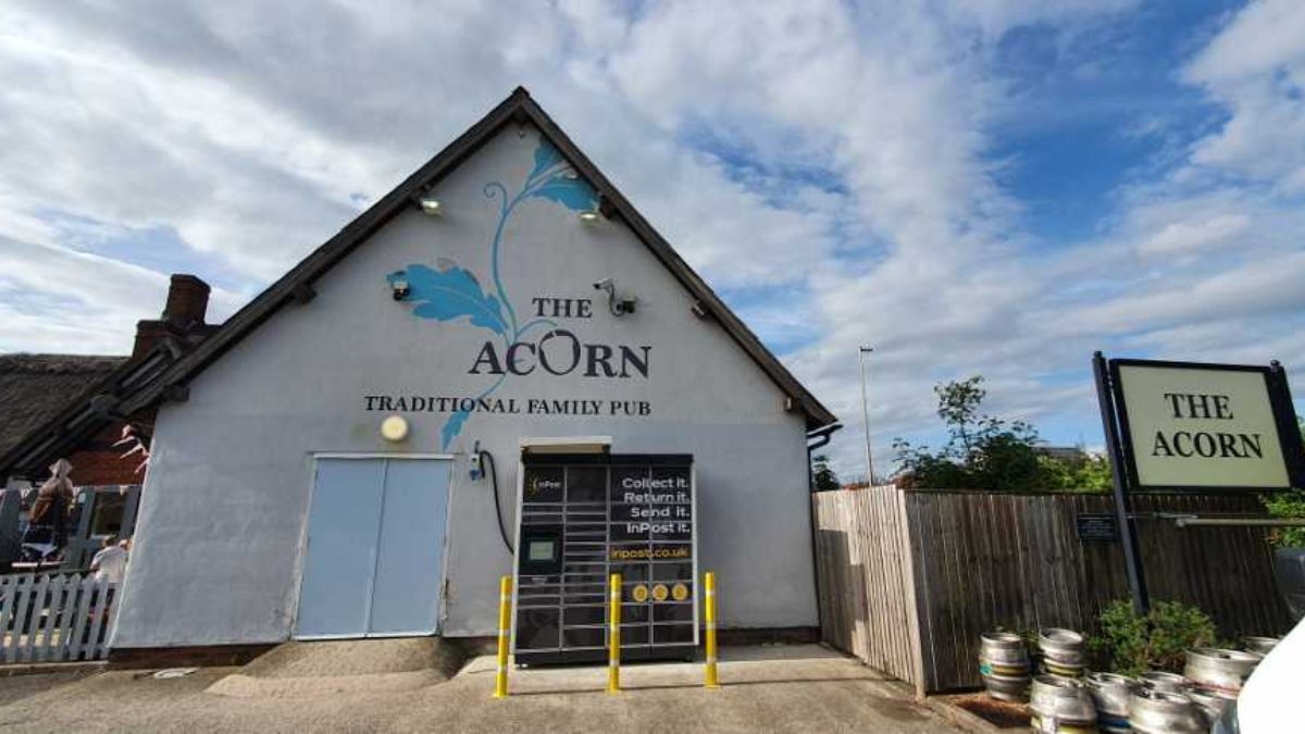 InPost locker at Horeston Grange 24/7 InPost Locker - Marstons  Acorn Nuneaton, Nuneaton