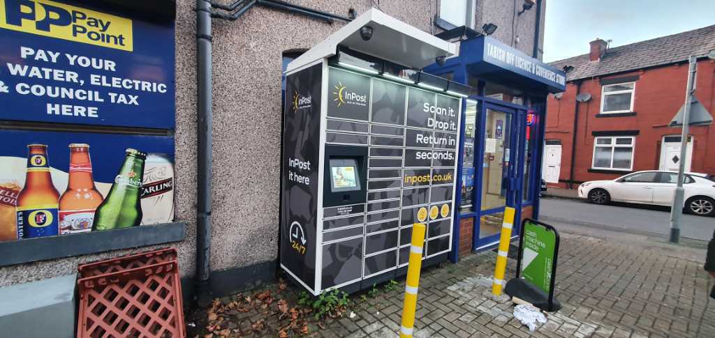 InPost locker at 281 Ashfield Road 24/7 InPost Locker - Tabish off license, Rochdale