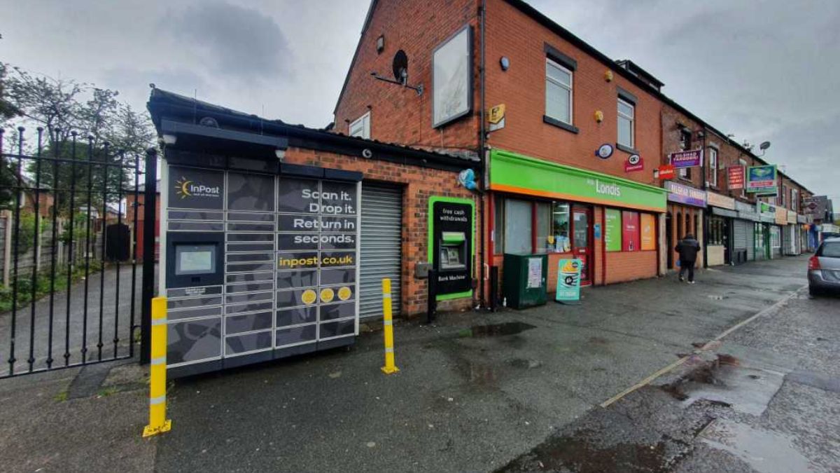 InPost locker at 381-383 Hollinwood Avenue 24/7 InPost Locker - Londis Ask News, Manchester