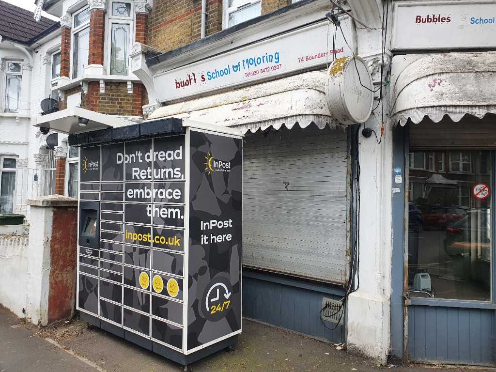 InPost locker at 219 High Street South 24/7 InPost Locker - Costcutter, London