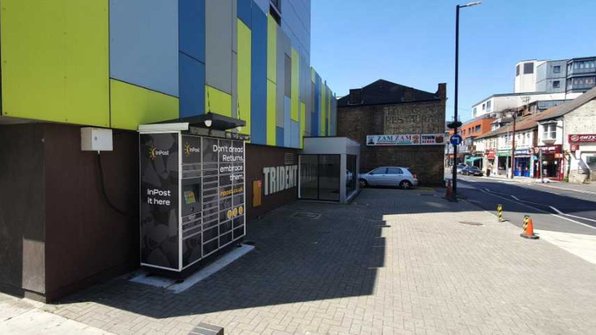 InPost locker at 76 Station Road 24/7 InPost Locker - Trident House, Hayes