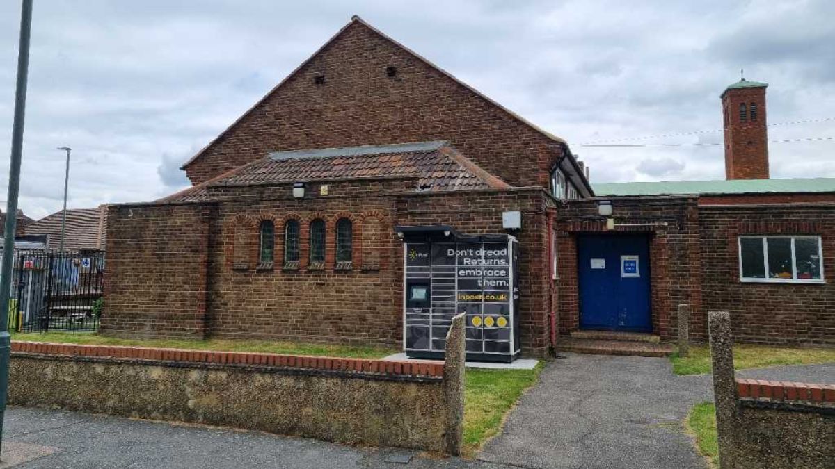 InPost locker at Wickham Street, Welling 24/7 InPost Locker - Saint Mary the Virgin Welling, London