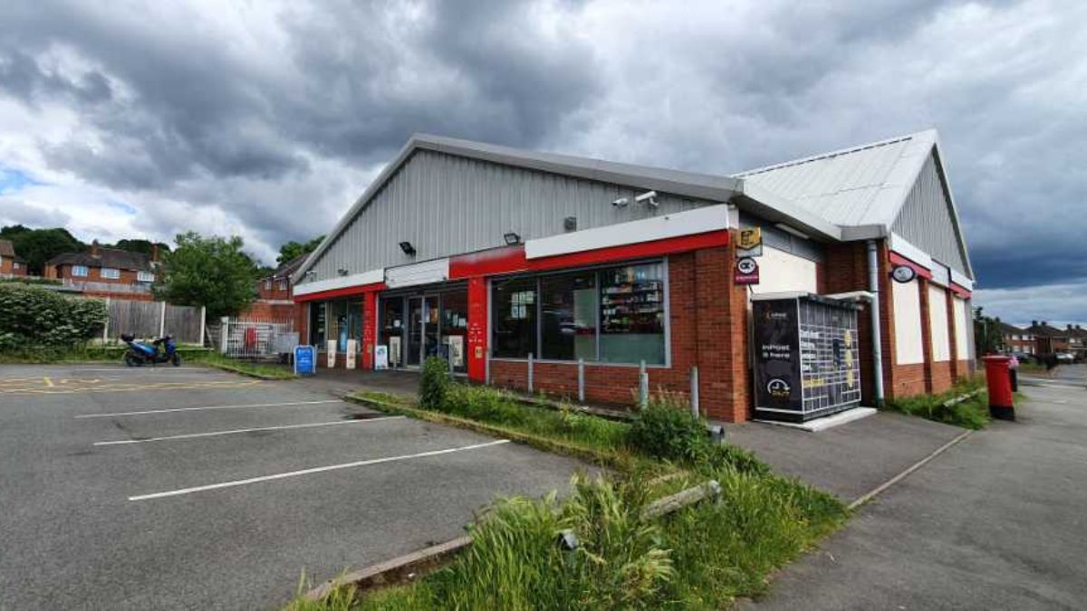 InPost locker at 20 Harvest Road 24/7 InPost Locker - SPAR Rowley Regis, Birmingham