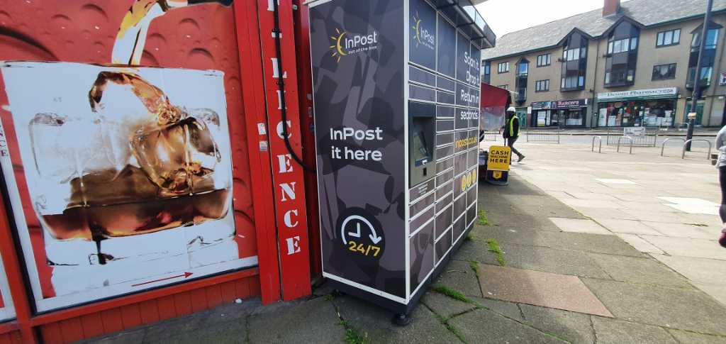 InPost locker at 219 Harrow View, Harrow 24/7 InPost Locker - Corner Express, London