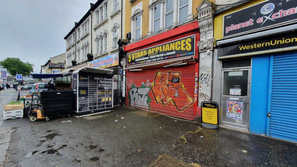 InPost locker at 754 Romford Road 24/7 InPost Locker - 5 Star Appliances London, London