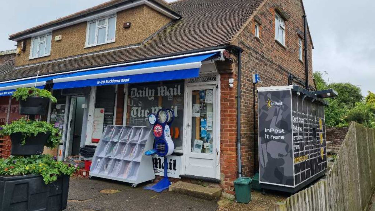 InPost locker at 18-20 Buckland Road 24/7 InPost Locker - Kingswood News Post Office, Tadworth