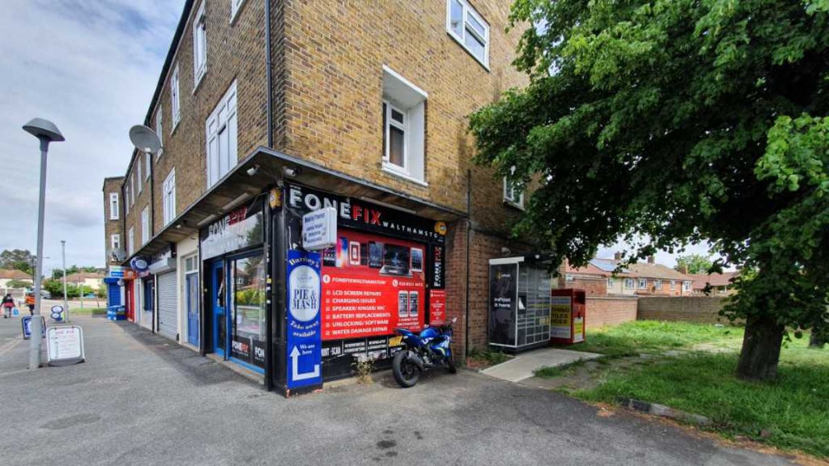 InPost locker at 2 Garnett Way 24/7 InPost Locker - FoneFix Walthamstow, London