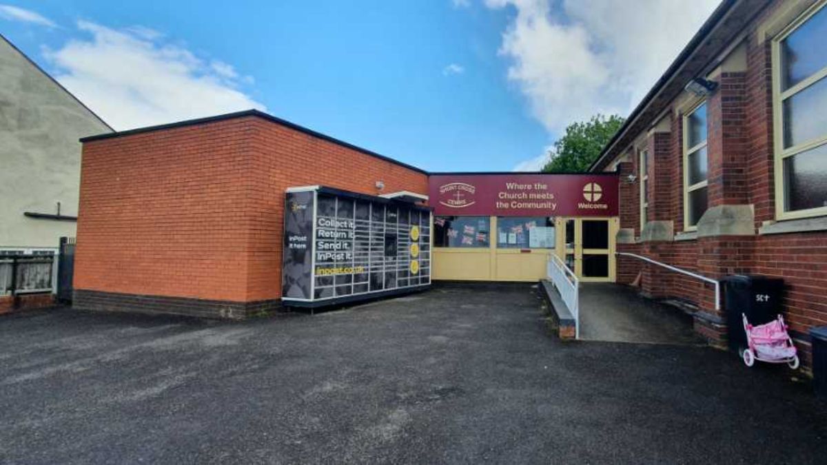 InPost locker at 4 Attwood Street 24/7 InPost Locker - Short Cross Methodist Church, Halesowen