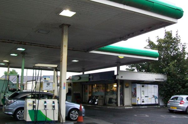 InPost locker at 50 Kilwinning Road 24/7 InPost Locker - JET Kilwinning Road, Irvine