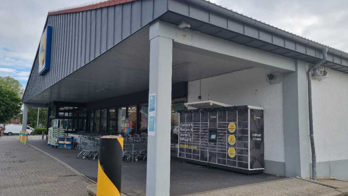 InPost locker at Eynsham Drive 24/7 InPost Locker - LIDL Abbey Wood, London
