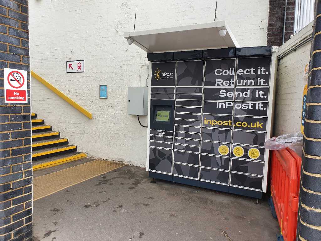 InPost locker at Tottenham Lane 24/7 InPost Locker - Hornsey Station, Hornsey