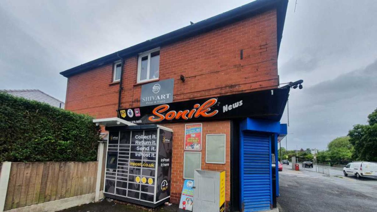 InPost locker at 1 Manor Road, Droylsden 24/7 InPost Locker - Sonik News, Manchester