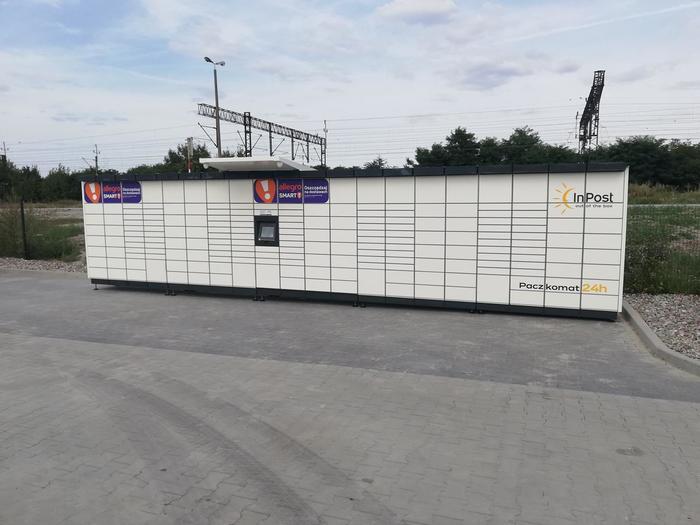 Paczkomat ALK03M Na parkingu Lidl