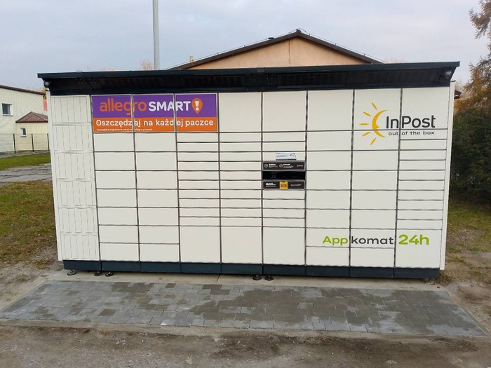 Paczkomat ALW01BAPP Przy Parkingu Wejścia Głównego do Firmy ALVENTA