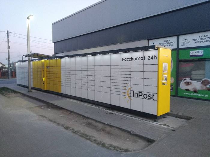 Paczkomat ANR01A Przy sklepie Rossmann
