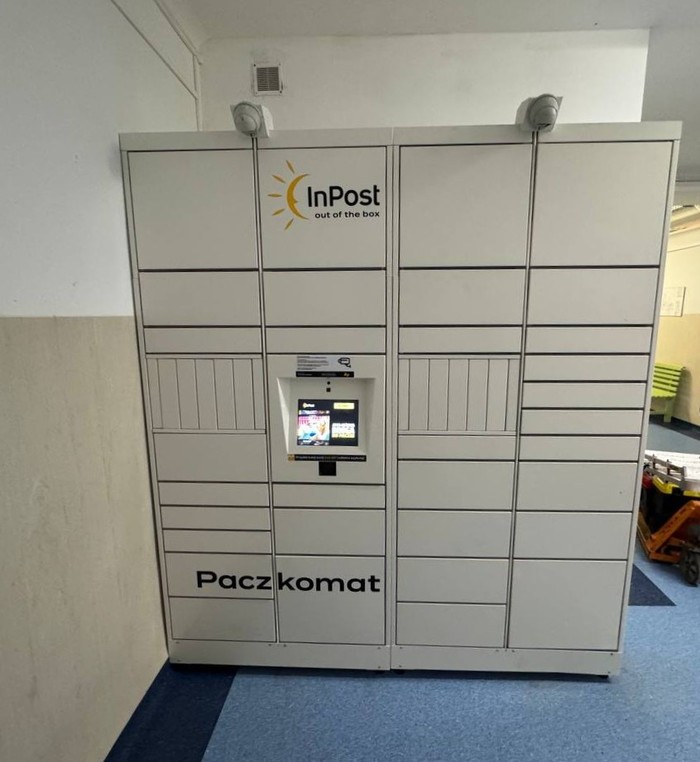 Paczkomat AUG01HP w szpitalu