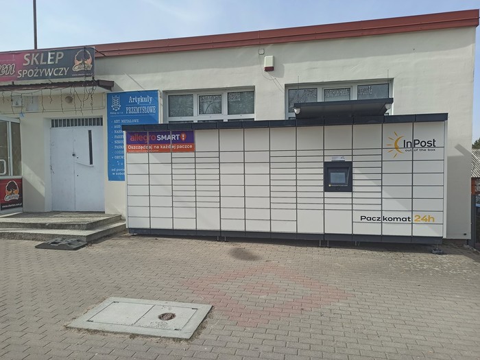 Paczkomat BAK01M przy sklepie Chorten