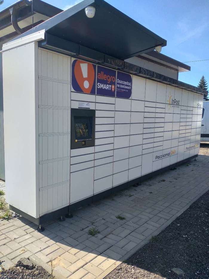 Paczkomat BAN03M przy pierogarni "lepimy.pl"