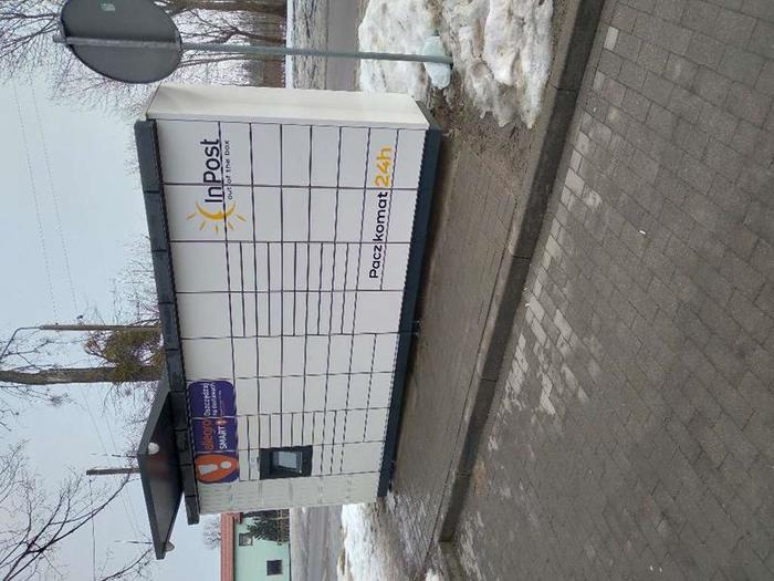 Paczkomat BAR03M wjazd na parking galerii