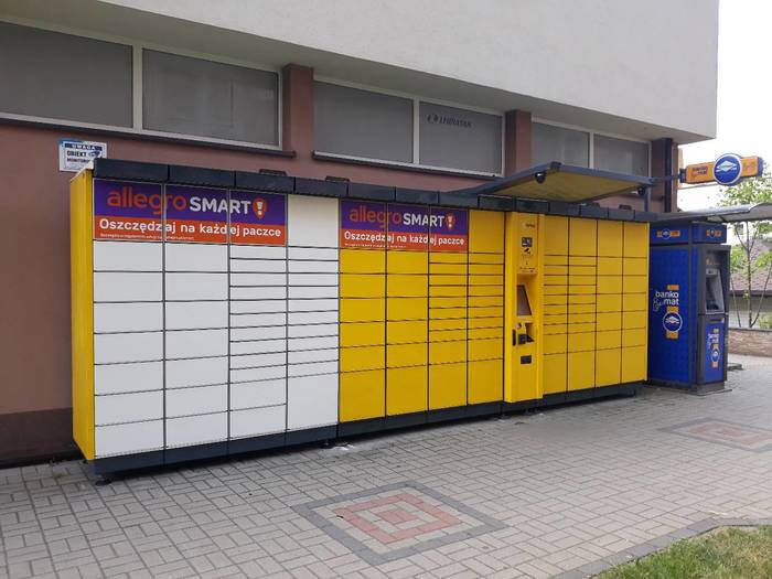 Parcel Locker BBI04A Przy markecie Lewiatan