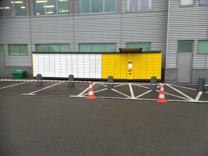 Paczkomat BBI06A Przy Centrum Handlowym Sarni Stok