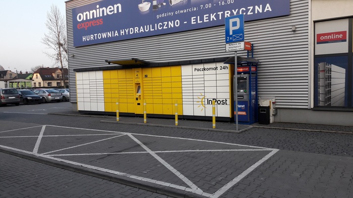 Paczkomat BBI07A wjazd od ul. Jeża. Przy hurtowni Onninen -