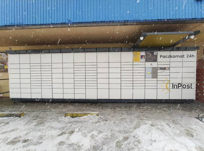 Parcel Locker BBI11N Przy sklepie Społem