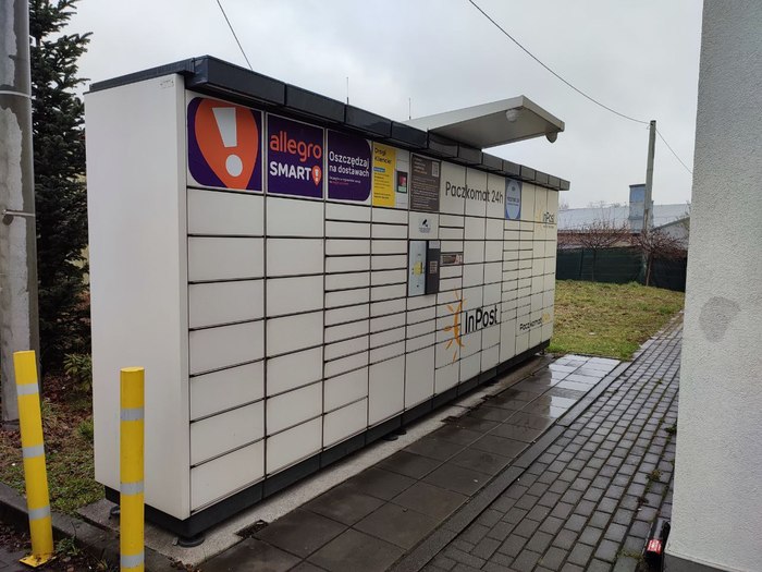 Parcel Locker BBI18N Na stacji paliw Perełka
