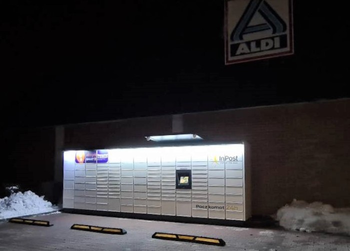 Paczkomat BBI32M Parking za sklepem