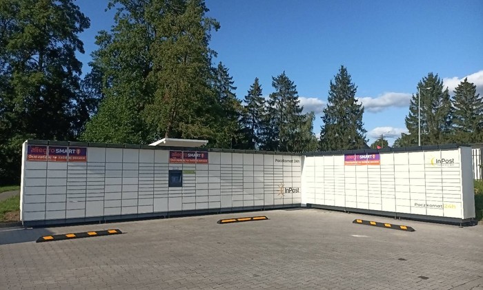 Paczkomat BDO02M Na parkingu Lidla