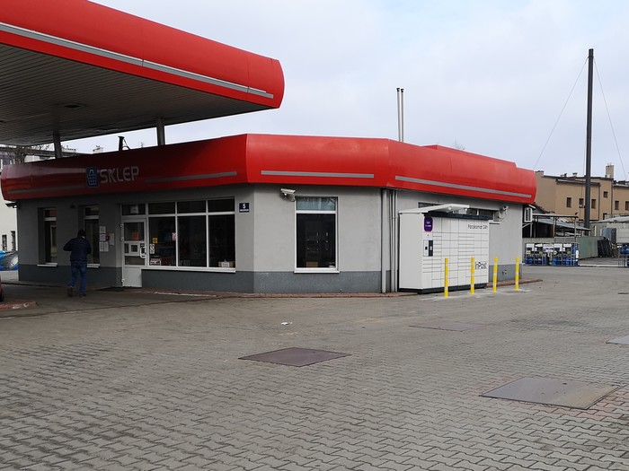 Paczkomat BED05N Na stacji paliw DeltaOils-Plus