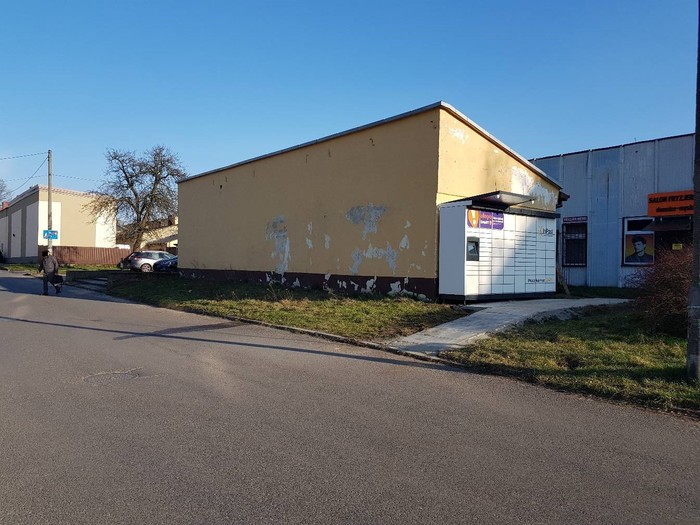 Paczkomat BEL05M Przy salonie fryzjerskim