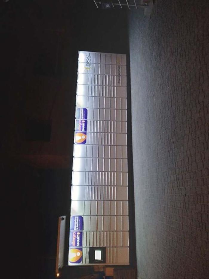 Parcel Locker BIA40M Przy płocie po lewej stronie działki
