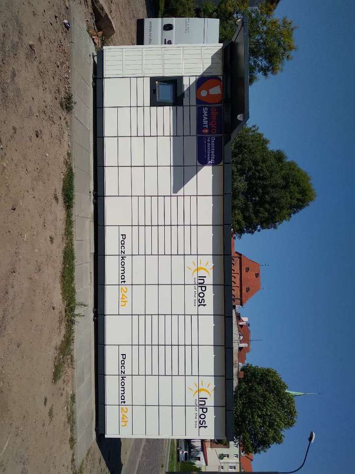 Paczkomat BIG06M Przy skrzyżowaniu ulic Grottgera z Piłsudskiego