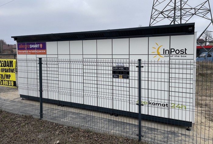 Paczkomat BIL04BAPP przy posesji prywatnej